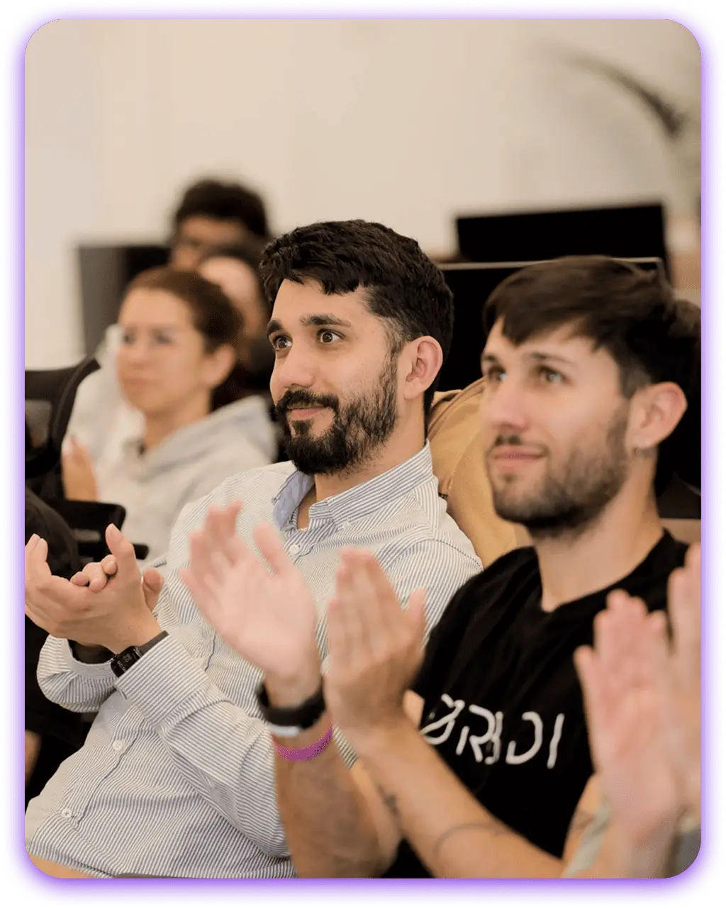 Equipo de ORBIDI participando en una reunión y presentación empresarial